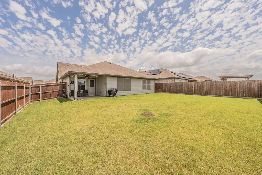 713 Breckenridge Park Drive Alvarado TX 76009