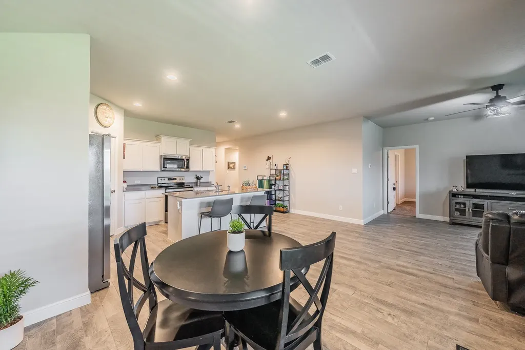 713 Breckenridge Park Drive Alvarado TX 76009