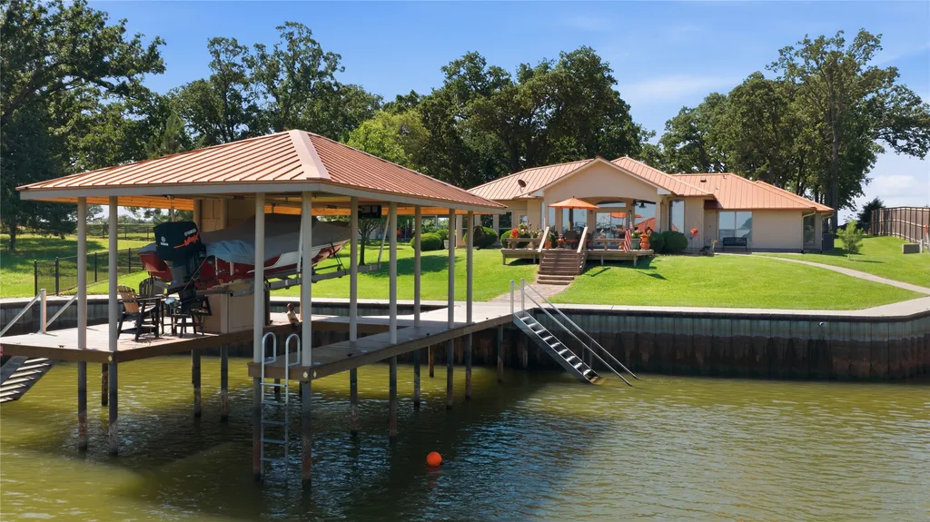 2547 Groves Drive Tool TX 75143