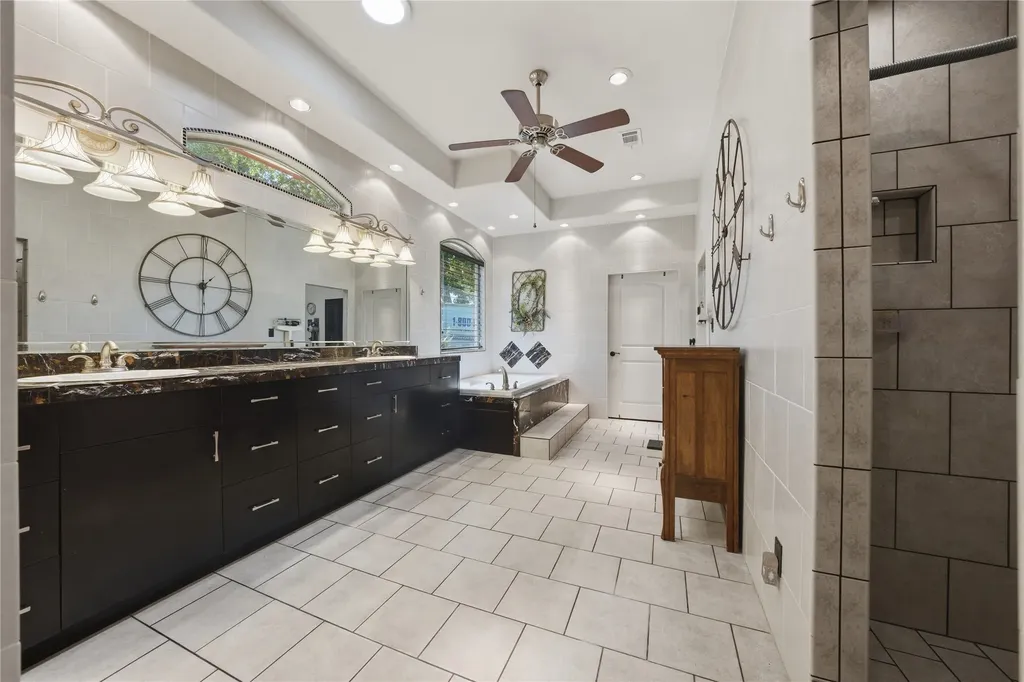 2547 Groves Drive Tool TX 75143