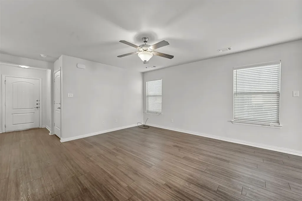727 W Johnson Street Denison TX 75020