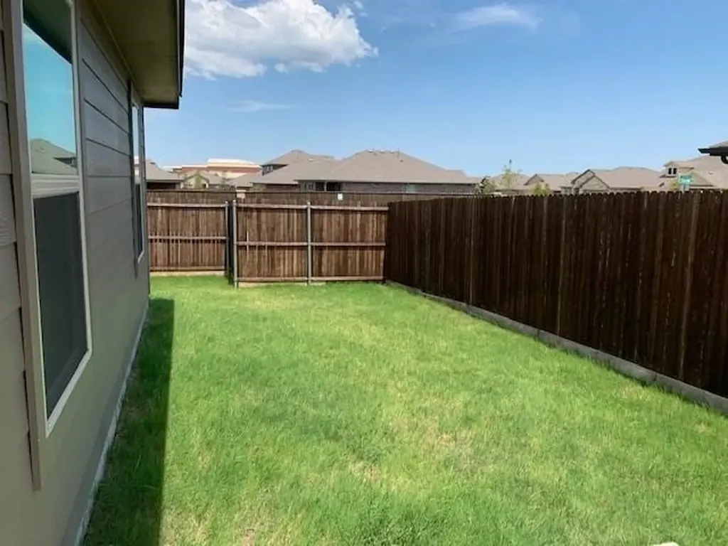 814 Rustic Meadows Trail Princeton TX 75407