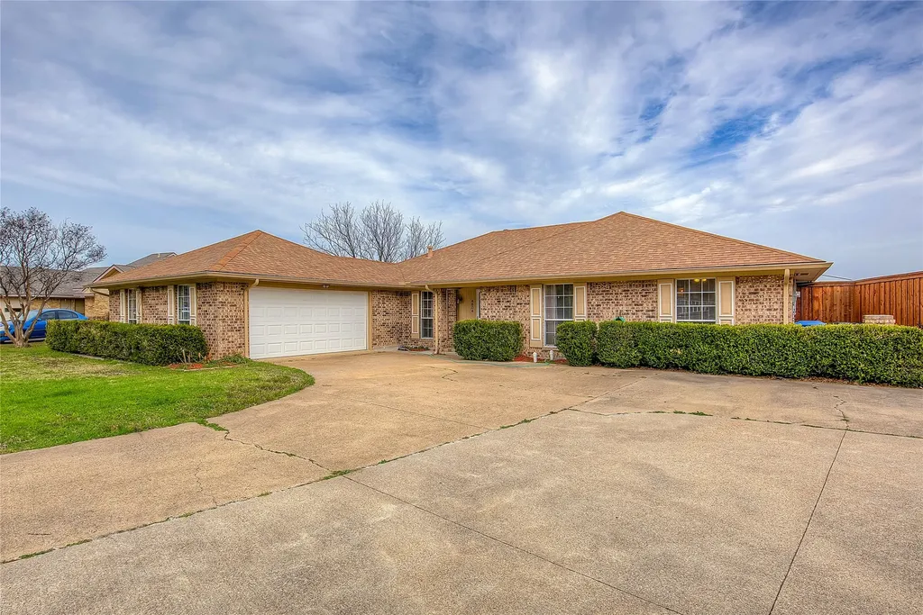 4804 Edgewater Drive Rowlett TX 75088