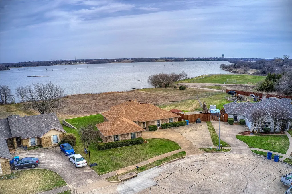 4804 Edgewater Drive Rowlett TX 75088