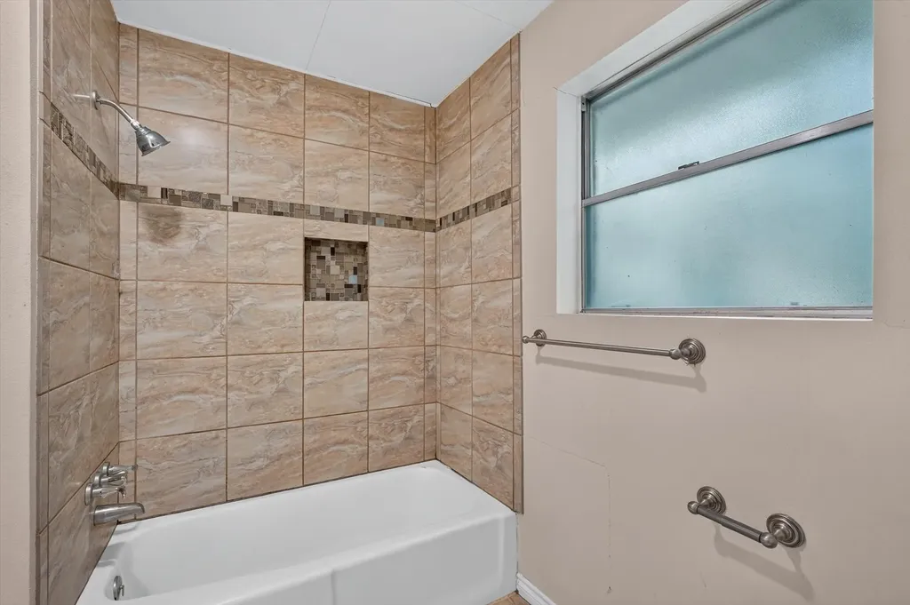 387 Avenue D Point TX 75472