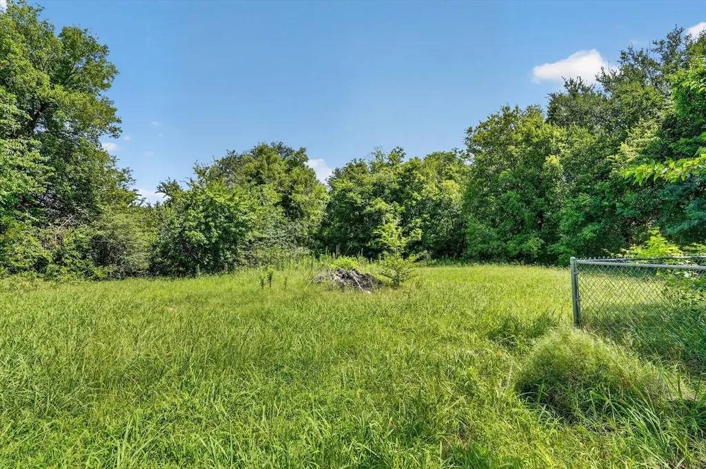 387 Avenue D Point TX 75472
