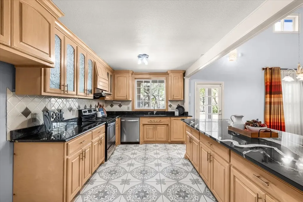 8248 Meadowbrook Drive Fort Worth TX 76120