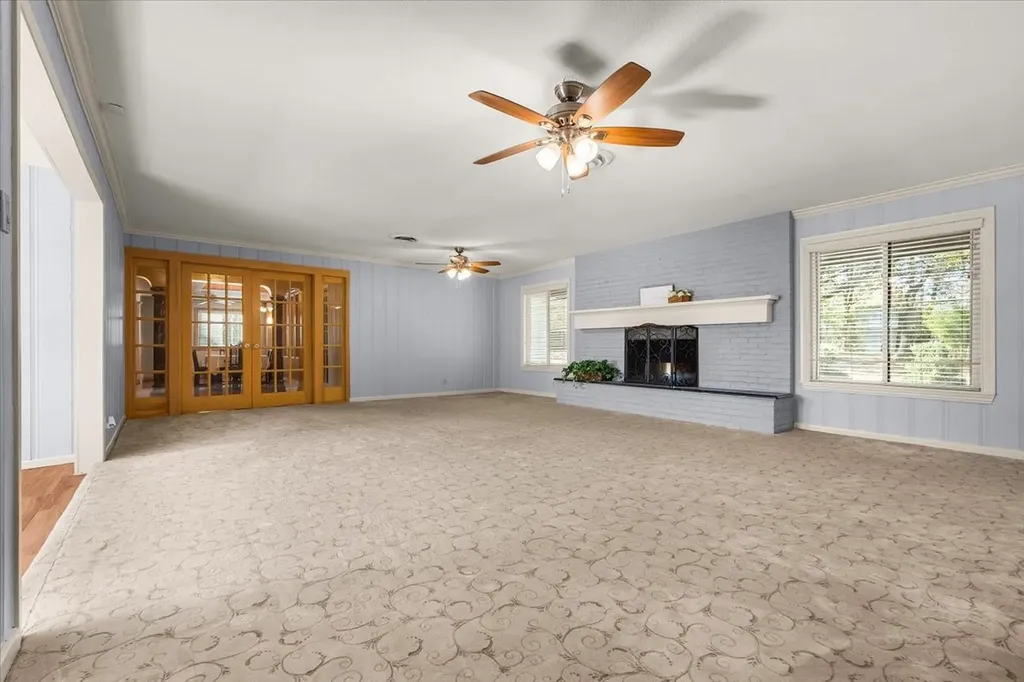 8248 Meadowbrook Drive Fort Worth TX 76120