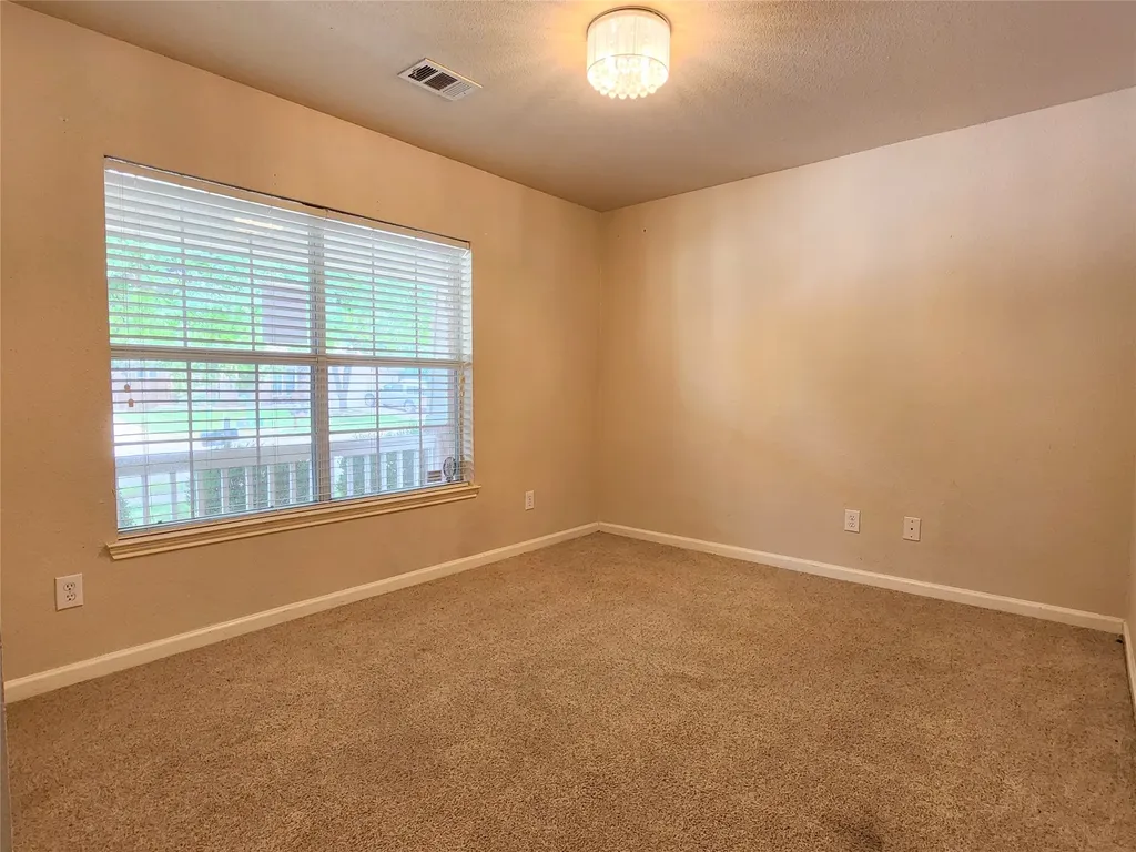 1605 Cardinal Way Aubrey TX 76227