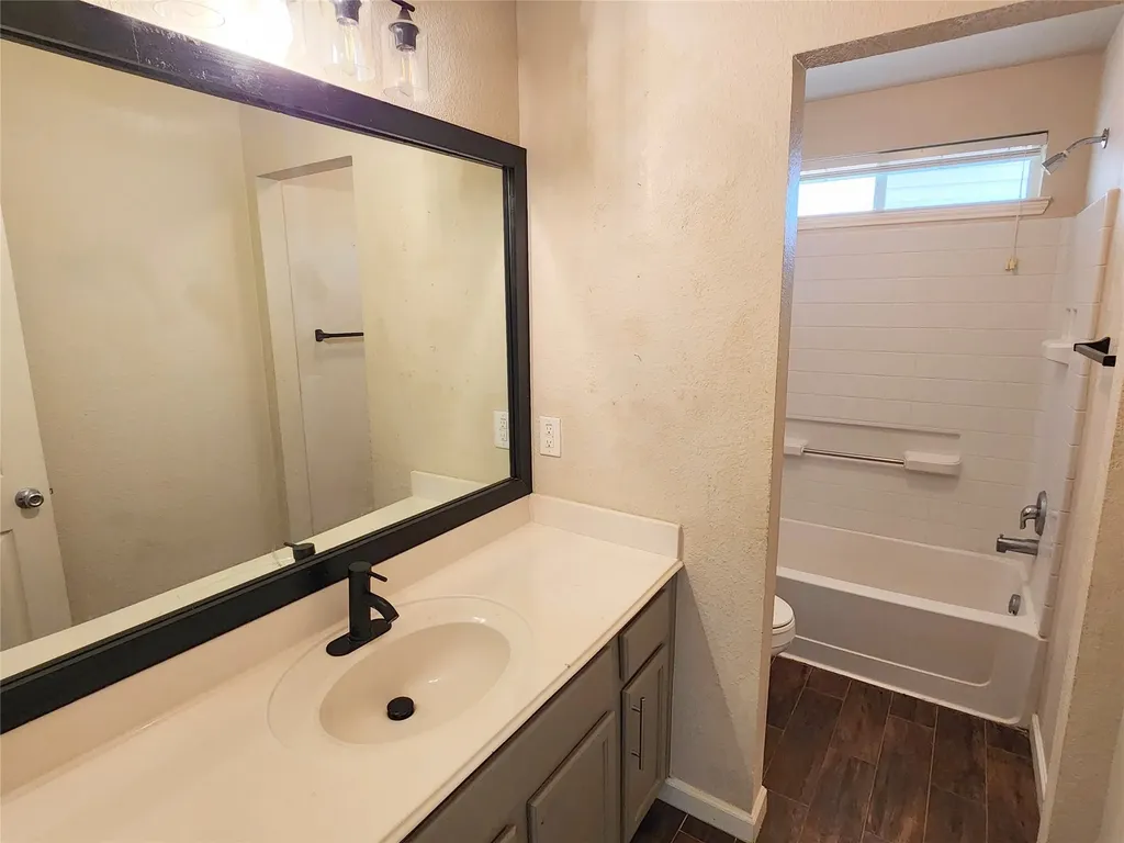 1605 Cardinal Way Aubrey TX 76227