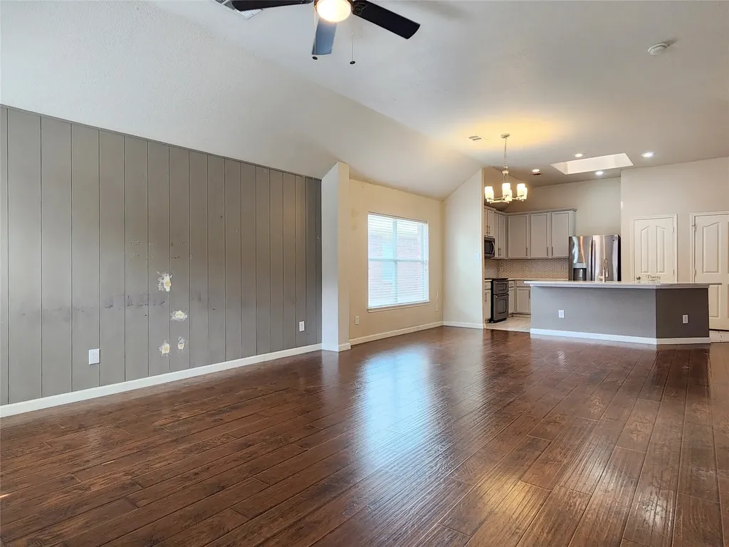1605 Cardinal Way Aubrey TX 76227