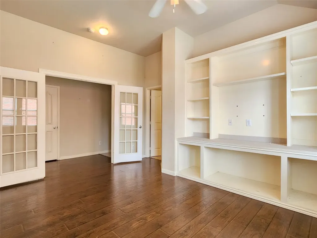 1605 Cardinal Way Aubrey TX 76227