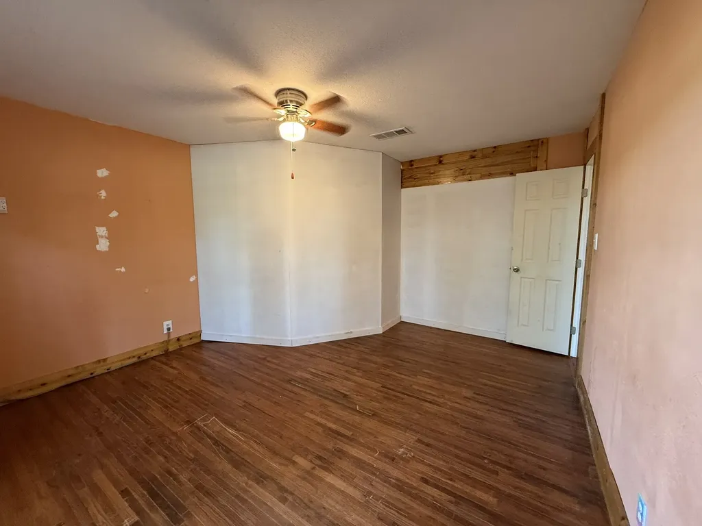 2204 Daniels Drive Joshua TX 76058