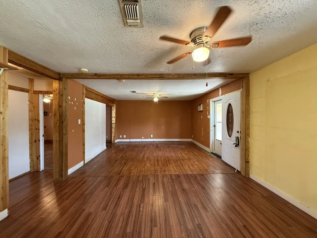 2204 Daniels Drive Joshua TX 76058