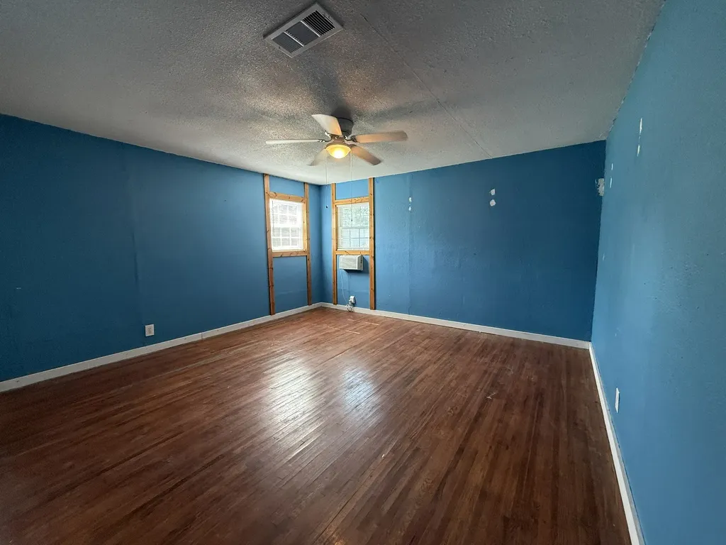 2204 Daniels Drive Joshua TX 76058