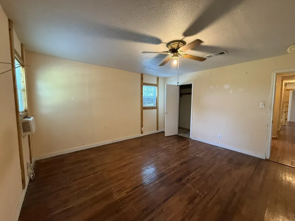 2204 Daniels Drive Joshua TX 76058