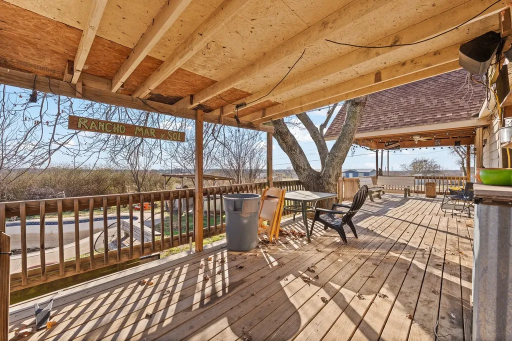 2204 Daniels Drive Joshua TX 76058