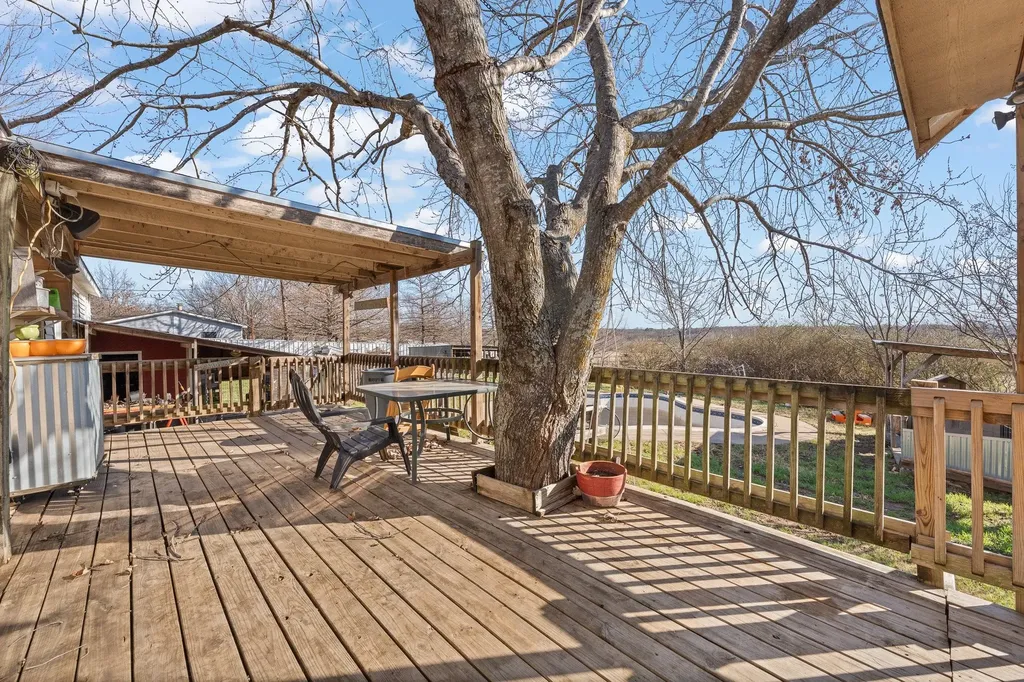 2204 Daniels Drive Joshua TX 76058