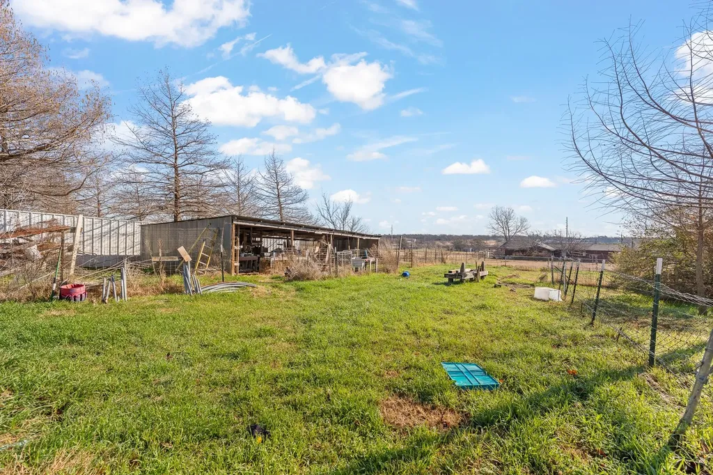 2204 Daniels Drive Joshua TX 76058