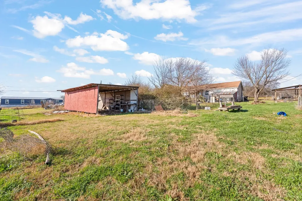 2204 Daniels Drive Joshua TX 76058
