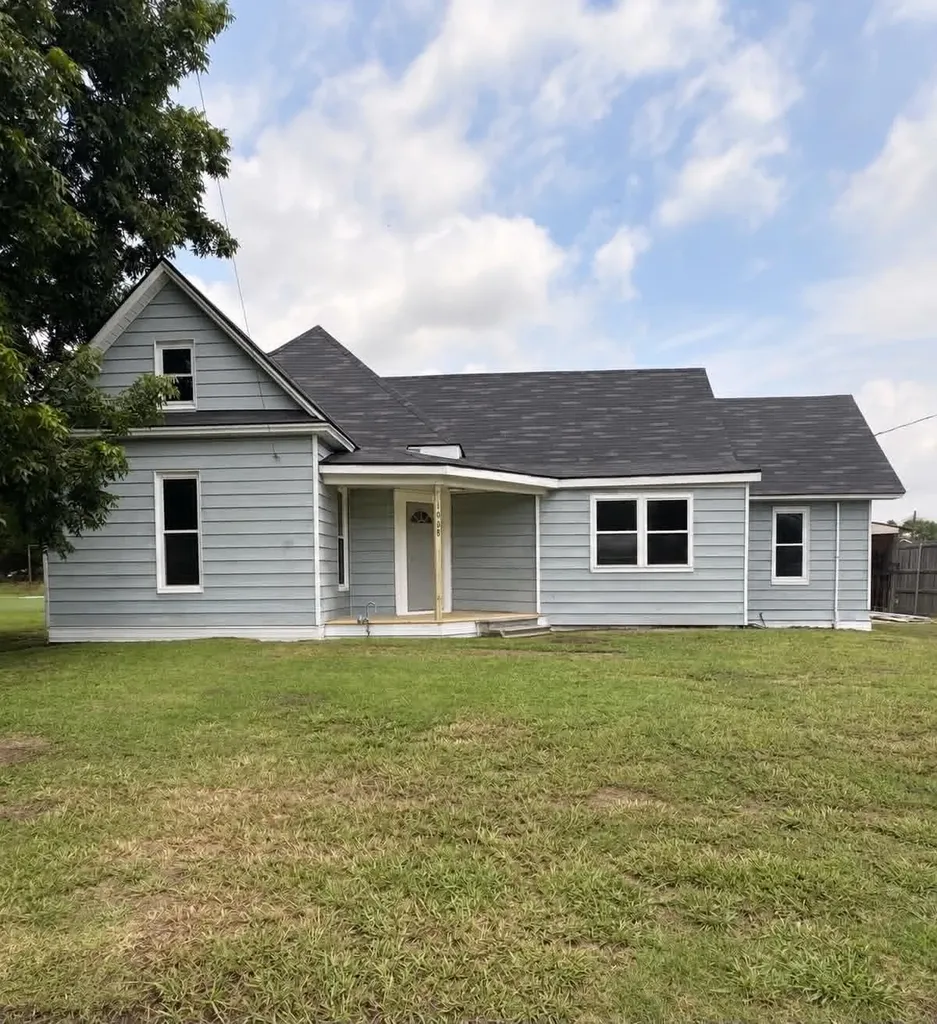 1008 W 12th Street Bonham TX 75418