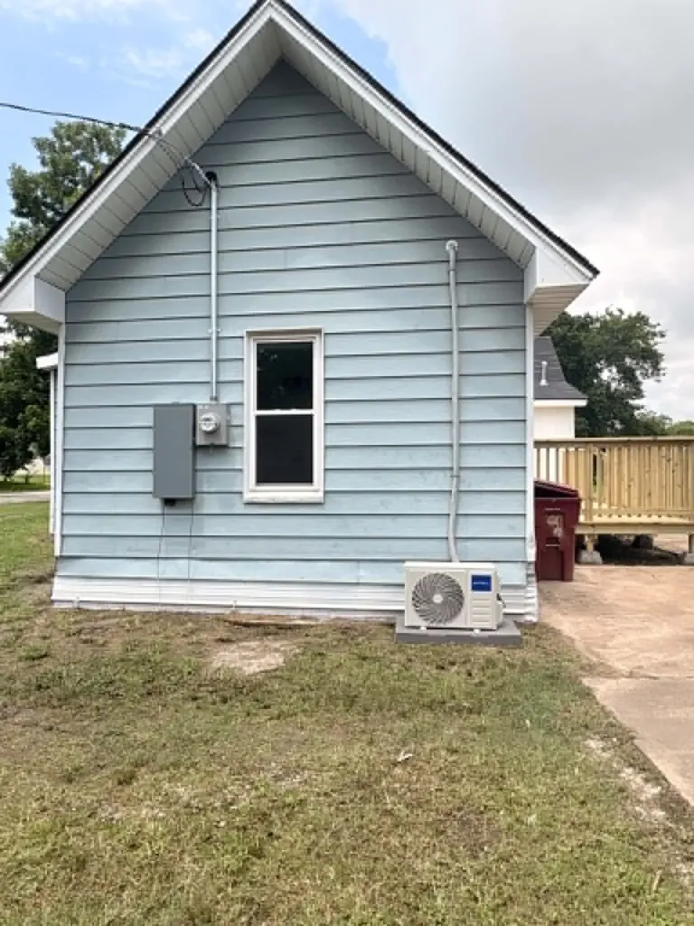 1008 W 12th Street Bonham TX 75418