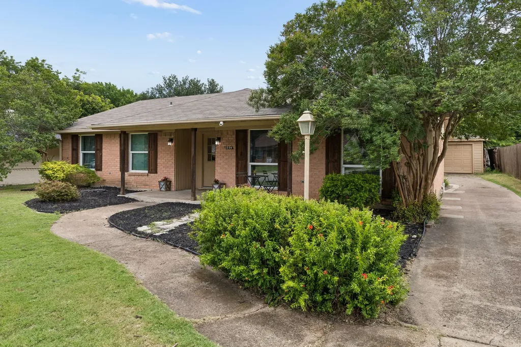 1239 Evergreen Drive Richardson TX 75080