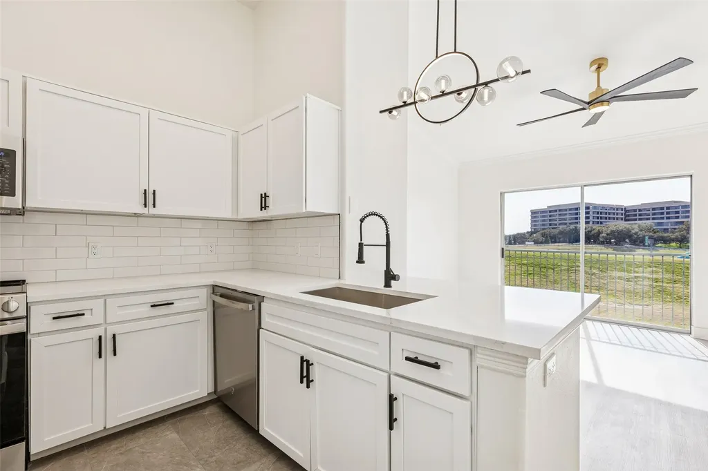 330 Las Colinas Boulevard E Irving TX 75039