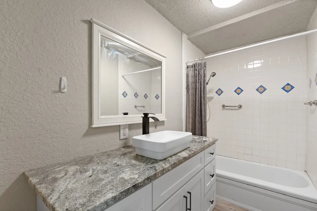 111 W Shelton Street Alvarado TX 76009