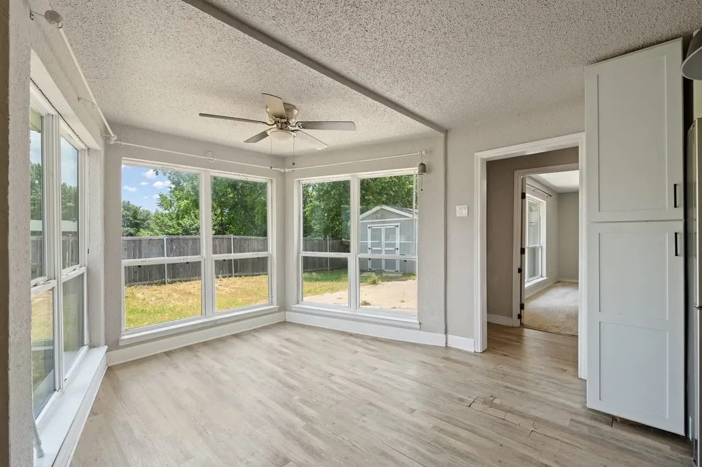 111 W Shelton Street Alvarado TX 76009