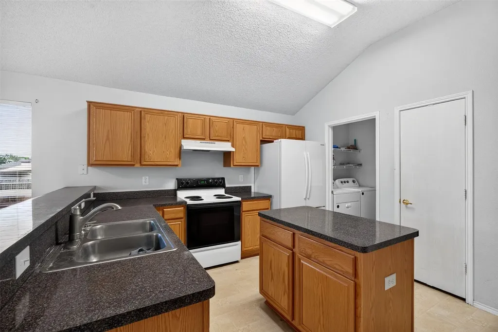 10208 Dallam Lane Fort Worth TX 76108
