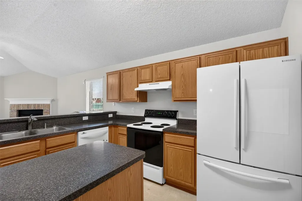 10208 Dallam Lane Fort Worth TX 76108