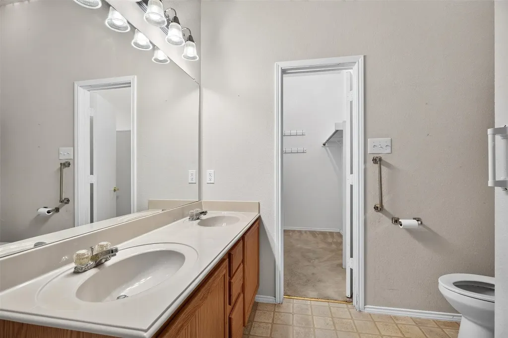 10208 Dallam Lane Fort Worth TX 76108