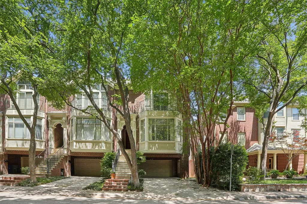 2611 Colby Street Dallas TX 75204
