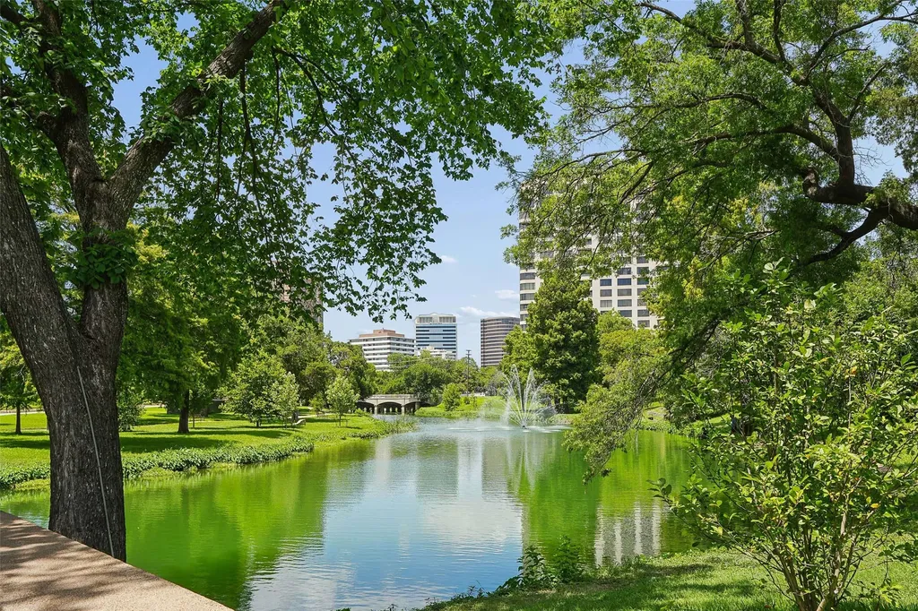 2611 Colby Street Dallas TX 75204