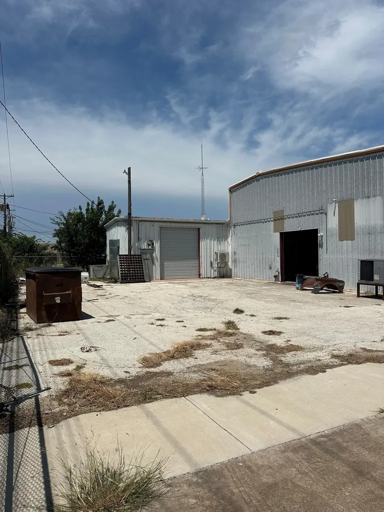 1002 S Treadaway Abilene TX 79602