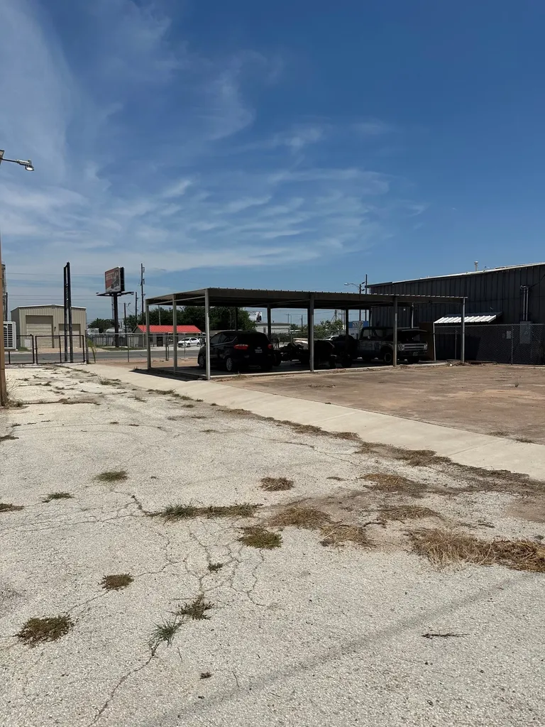 1002 S Treadaway Abilene TX 79602