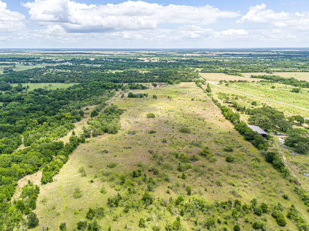 6222 SW County Road 0050 Corsicana TX 75110