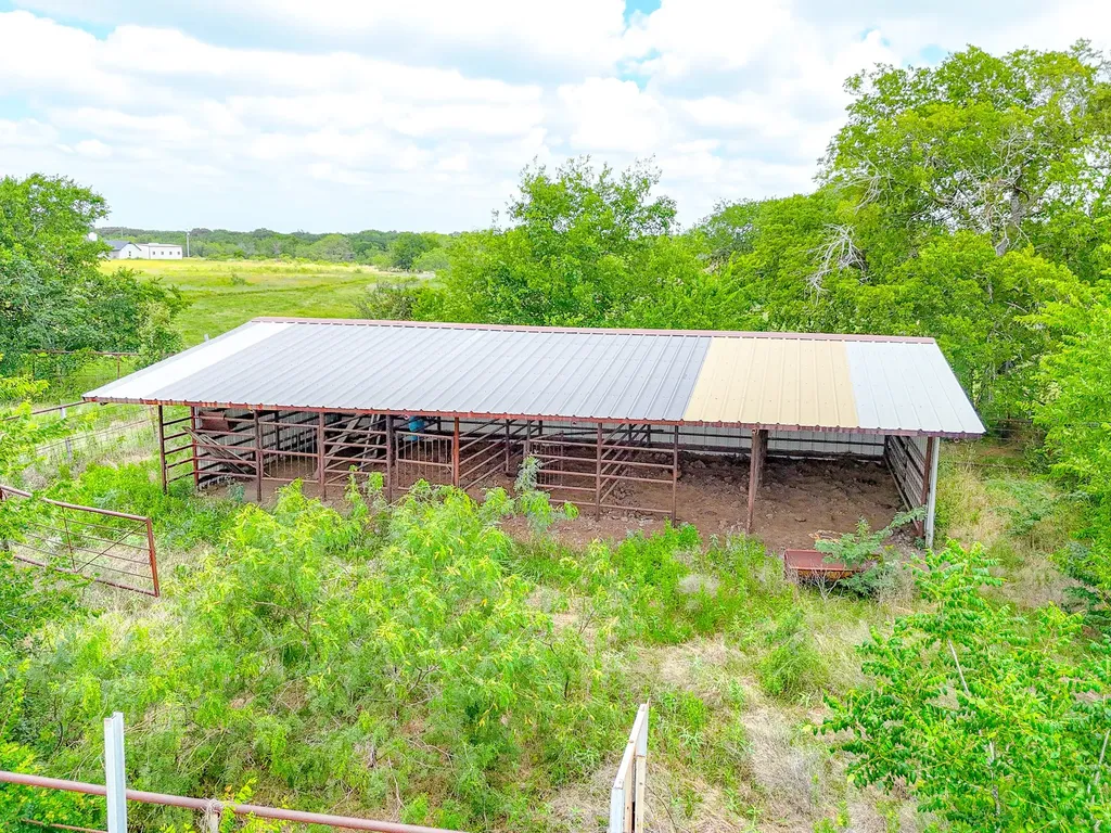 6222 SW County Road 0050 Corsicana TX 75110