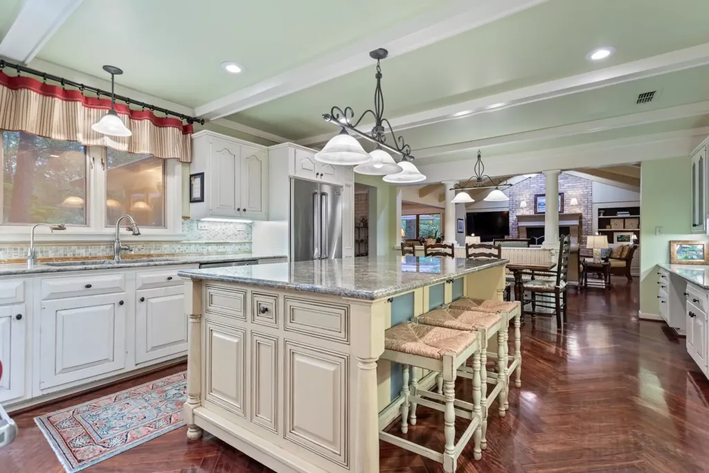 1513 Lake Park Circle Hideaway TX 75771
