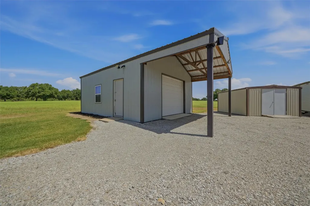 899 Bennett Road Millsap TX 76066