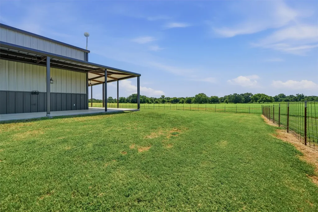 899 Bennett Road Millsap TX 76066