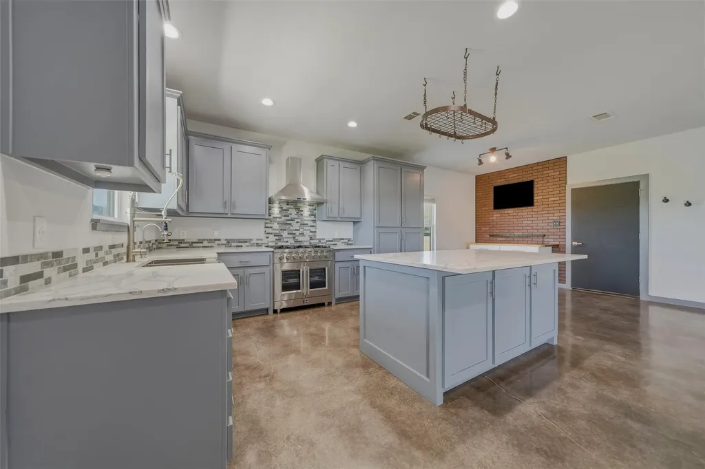 899 Bennett Road Millsap TX 76066