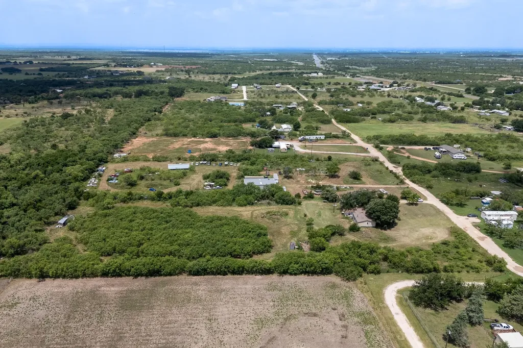 1253 Private Road 2431 Clyde TX 79510