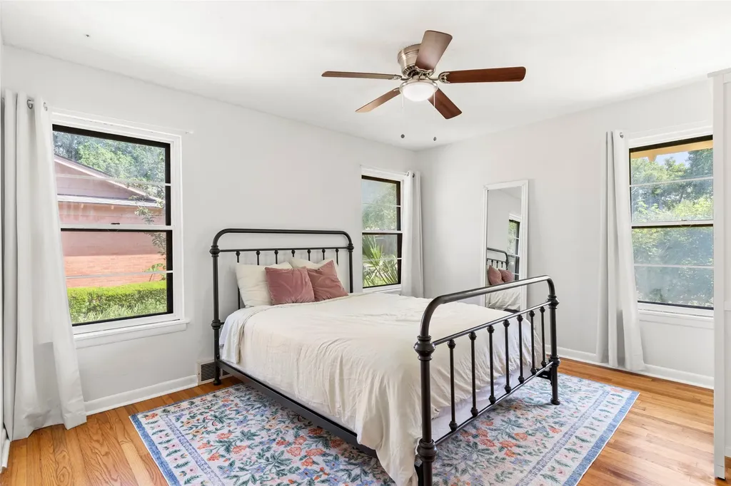 1812 Arrow Lane Garland TX 75042