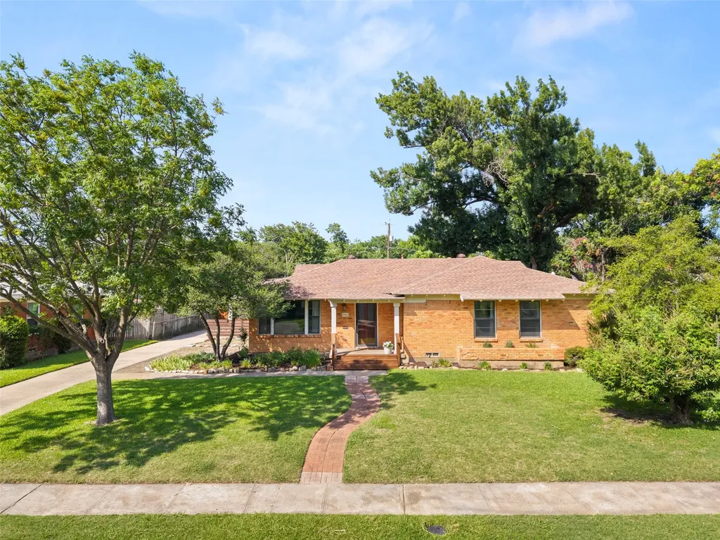1812 Arrow Lane Garland TX 75042