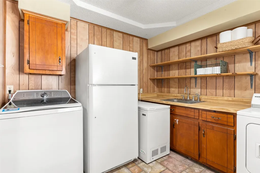 1812 Arrow Lane Garland TX 75042