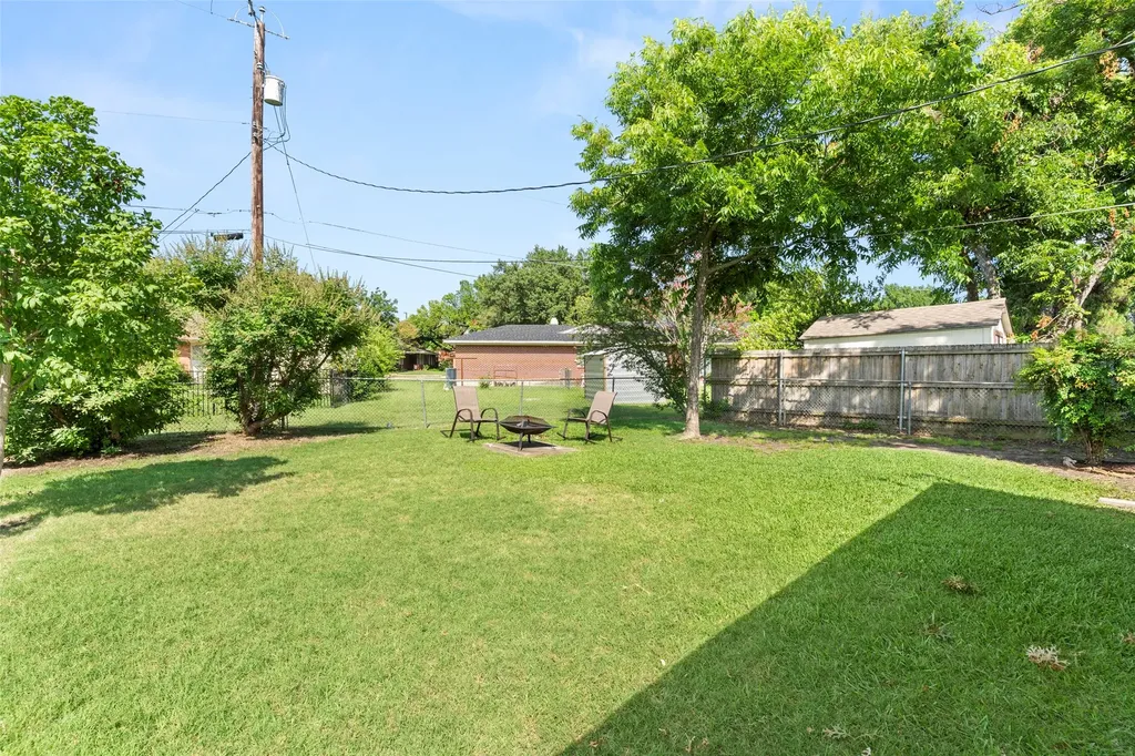 1812 Arrow Lane Garland TX 75042