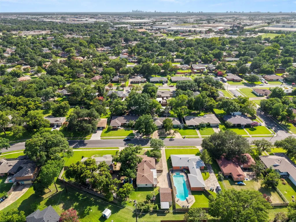 1812 Arrow Lane Garland TX 75042