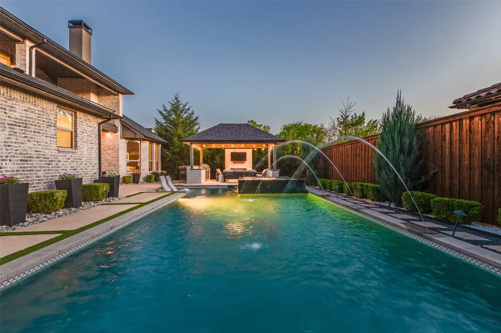 10215 Blackenhurst Lane Frisco TX 75033